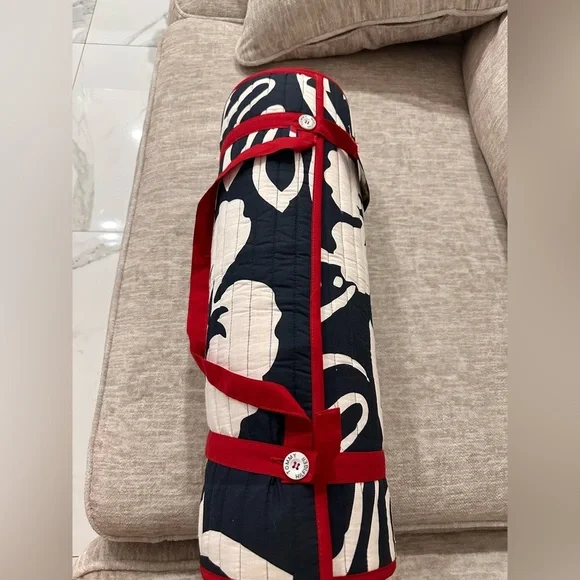 New Beach Pad Mat Tommy Hilfiger ￼ - Picture 4 of 6